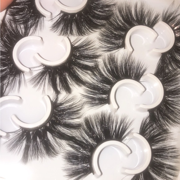 Lash bundle 🪅 - Picture 2 of 3